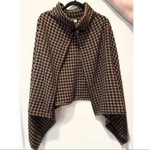 Hugo Boss Houndstooth Cape
